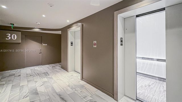 1000 Brickell Plz 3002, Miami, FL 33131
