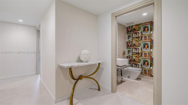 1000 Brickell Plz 3002, Miami, FL 33131