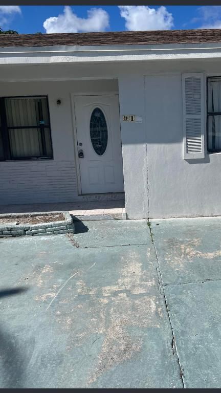 911 S B Street, Lake Worth Beach, FL 33460