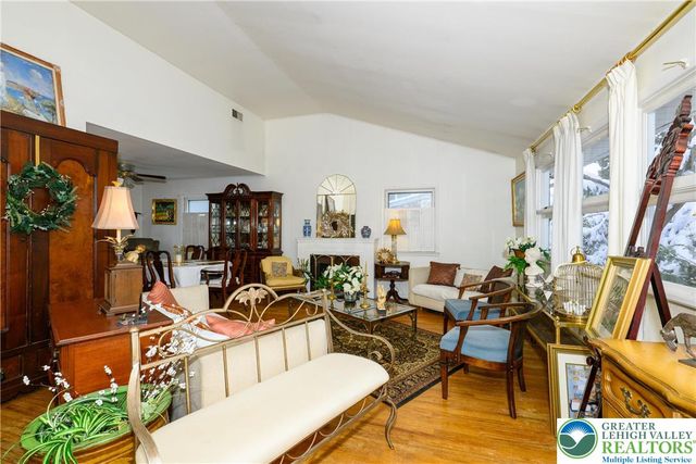 2529 Hampshire Road, Bethlehem City, PA 18017