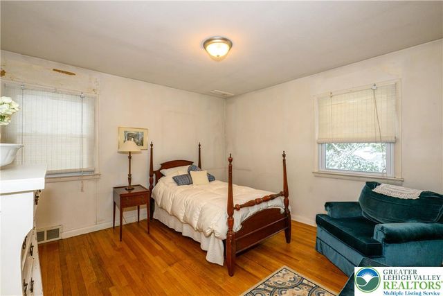 2529 Hampshire Road, Bethlehem City, PA 18017