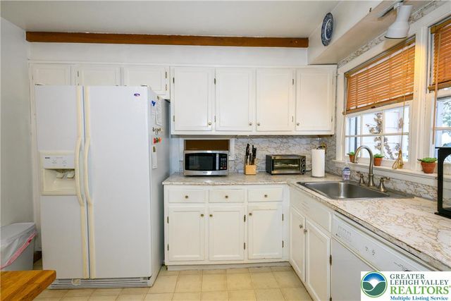 2529 Hampshire Road, Bethlehem City, PA 18017