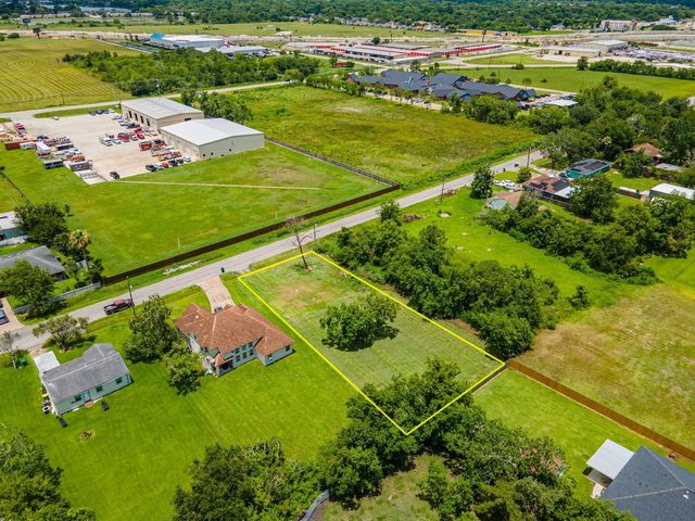 4905 Lawndale Street, La Marque, TX 77568