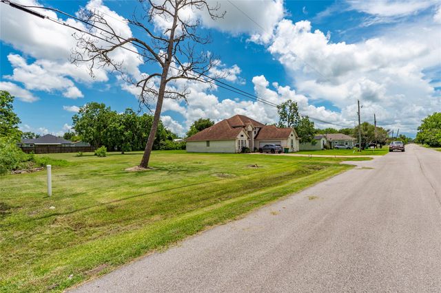 4905 Lawndale Street, La Marque, TX 77568