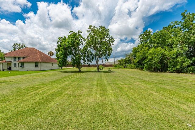 4905 Lawndale Street, La Marque, TX 77568
