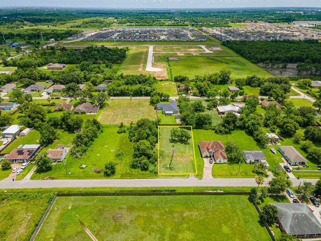 4905 Lawndale Street, La Marque, TX 77568
