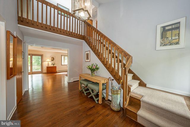 214 CORNELL DR, Bryn Mawr, PA 19010