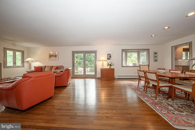 214 CORNELL DR, Bryn Mawr, PA 19010