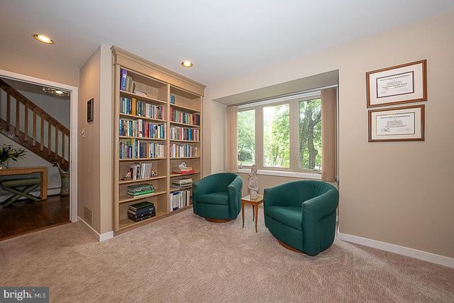 214 CORNELL DR, Bryn Mawr, PA 19010