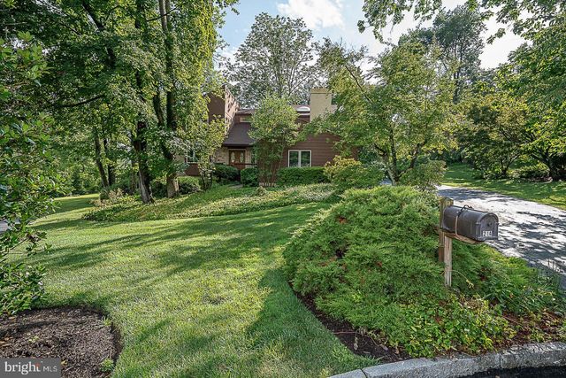 214 CORNELL DR, Bryn Mawr, PA 19010