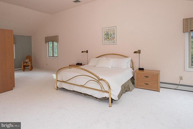 214 CORNELL DR, Bryn Mawr, PA 19010
