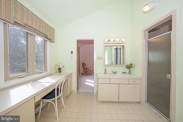 214 CORNELL DR, Bryn Mawr, PA 19010