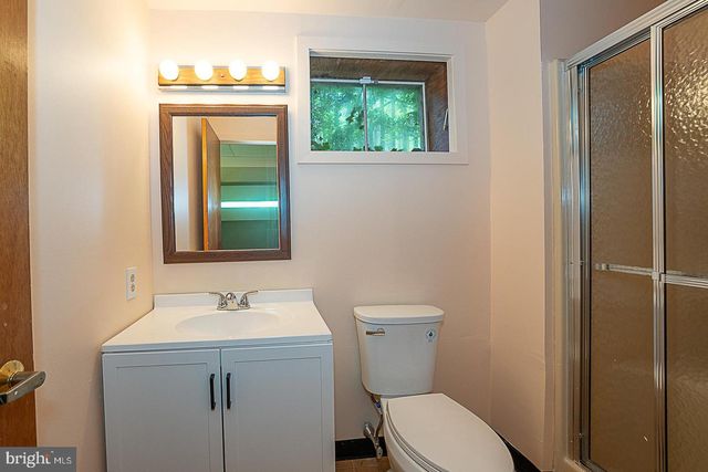 214 CORNELL DR, Bryn Mawr, PA 19010