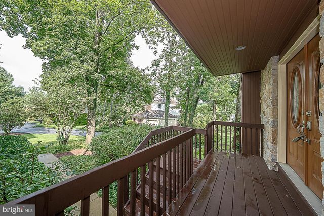 214 CORNELL DR, Bryn Mawr, PA 19010