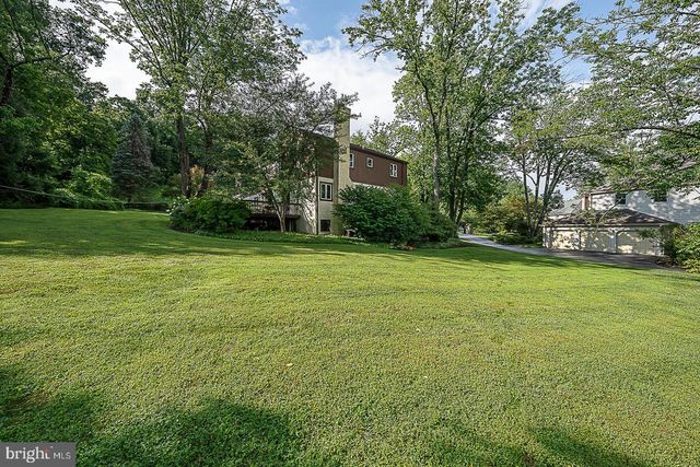 214 CORNELL DR, Bryn Mawr, PA 19010