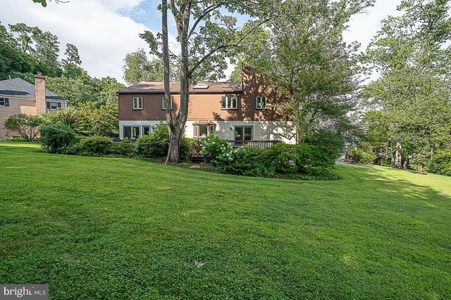 214 CORNELL DR, Bryn Mawr, PA 19010