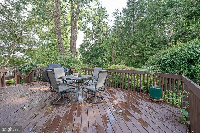 214 CORNELL DR, Bryn Mawr, PA 19010