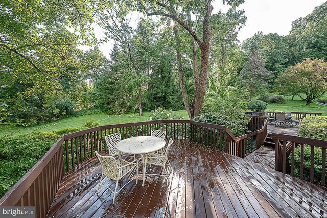 214 CORNELL DR, Bryn Mawr, PA 19010