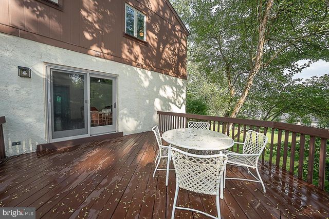 214 CORNELL DR, Bryn Mawr, PA 19010