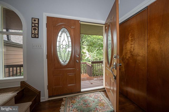 214 CORNELL DR, Bryn Mawr, PA 19010