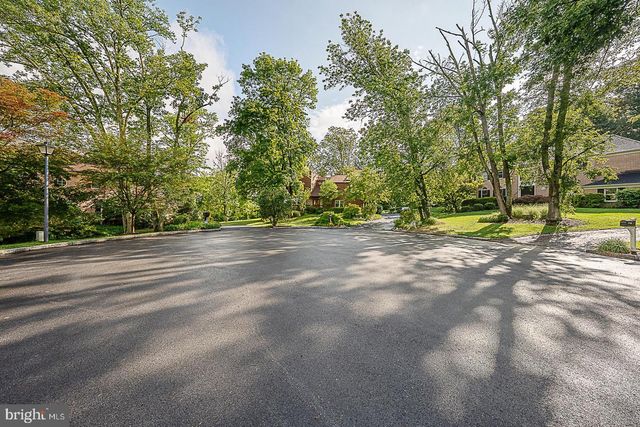 214 CORNELL DR, Bryn Mawr, PA 19010