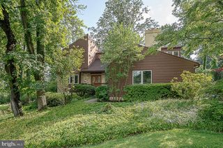 214 CORNELL DR, Bryn Mawr, PA 19010