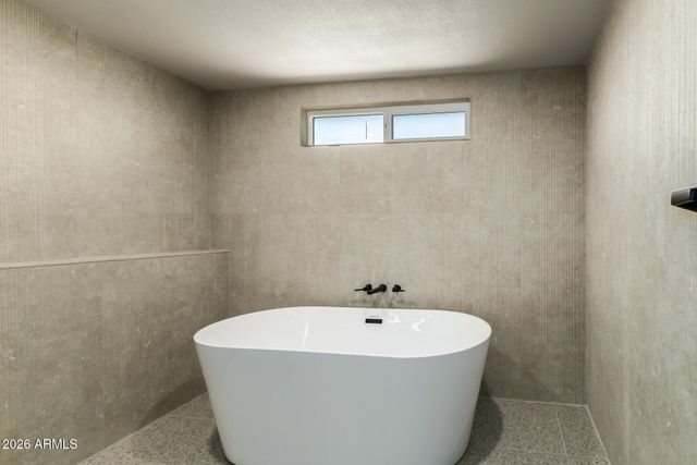 3515 E WINCHCOMB Drive, Phoenix, AZ 85032