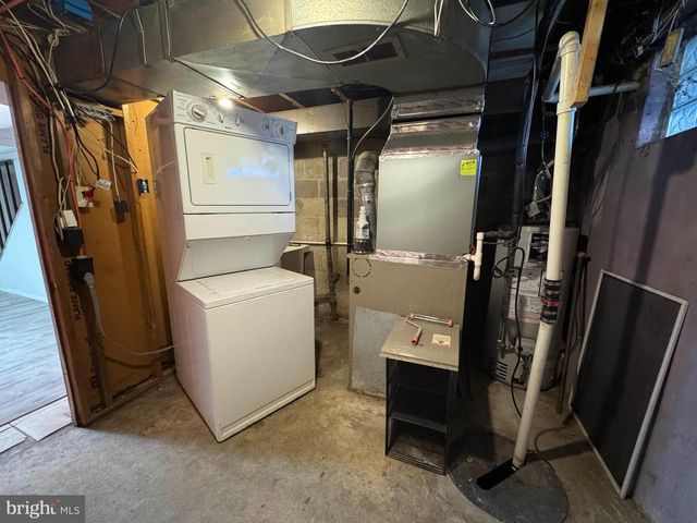 2808 WINDSOR AVE, Baltimore, MD 21216