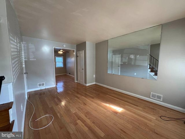 2808 WINDSOR AVE, Baltimore, MD 21216