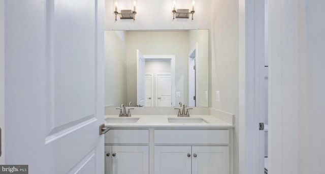 20189 NORTHPARK DR, Ashburn, VA 20147
