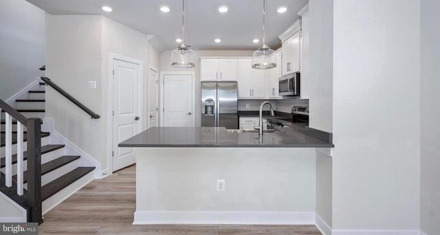 20189 NORTHPARK DR, Ashburn, VA 20147