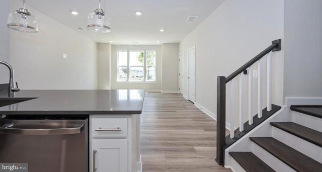 20189 NORTHPARK DR, Ashburn, VA 20147