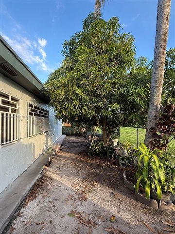 15622 SW 142nd Court, Miami, FL 33177