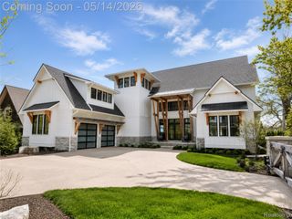 12530 Woodhull Landing, Fenton Charter Township, MI 48430