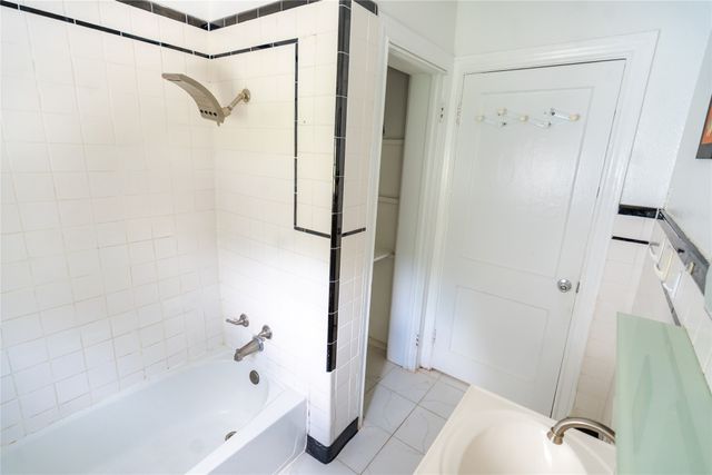 4212 Geddes Avenue, Fort Worth, TX 76107