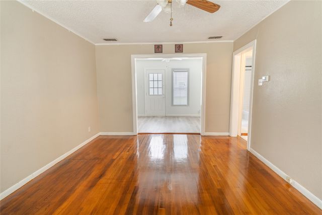 4212 Geddes Avenue, Fort Worth, TX 76107