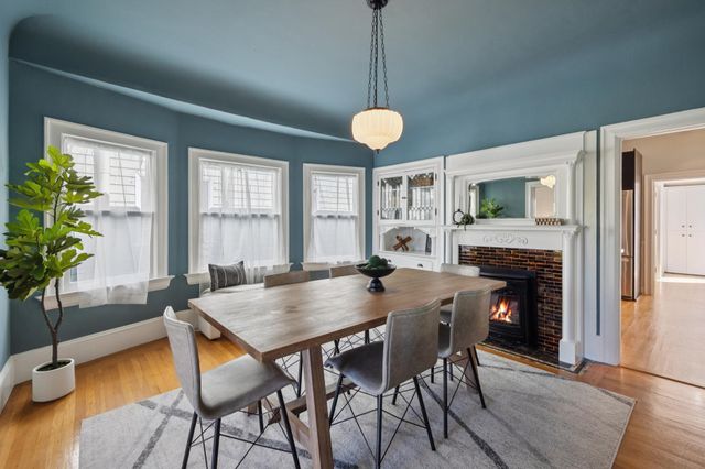 737 61st St, Oakland, CA 94609