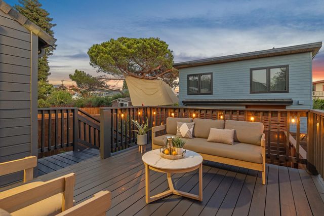 737 61st St, Oakland, CA 94609