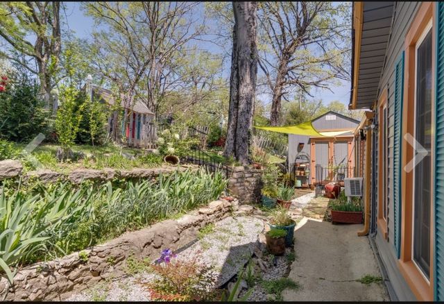 210 S 6th St, Pulaski, TN 38478
