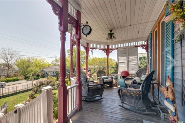 210 S 6th St, Pulaski, TN 38478