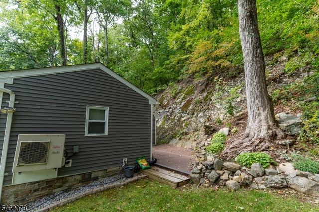 6 Oak Ln, Hardyston Twp., NJ 07460