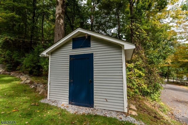 6 Oak Ln, Hardyston Twp., NJ 07460