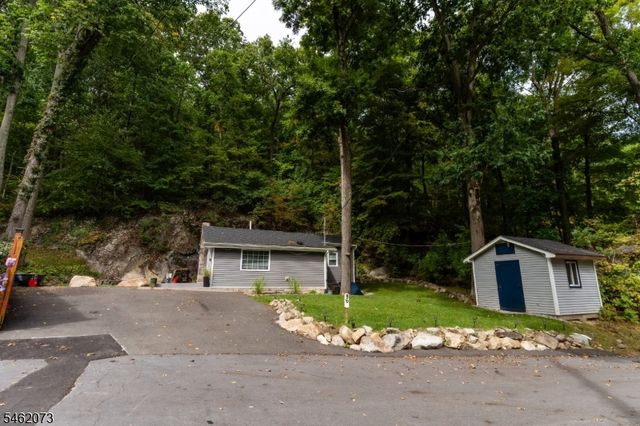 6 Oak Ln, Hardyston Twp., NJ 07460