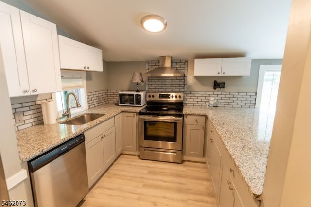 6 Oak Ln, Hardyston Twp., NJ 07460