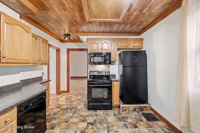 1722 Eastern Pkwy, Louisville, KY 40204