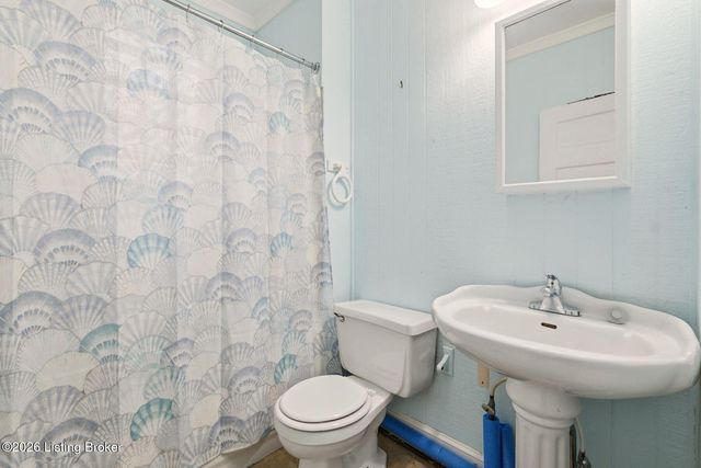 1722 Eastern Pkwy, Louisville, KY 40204