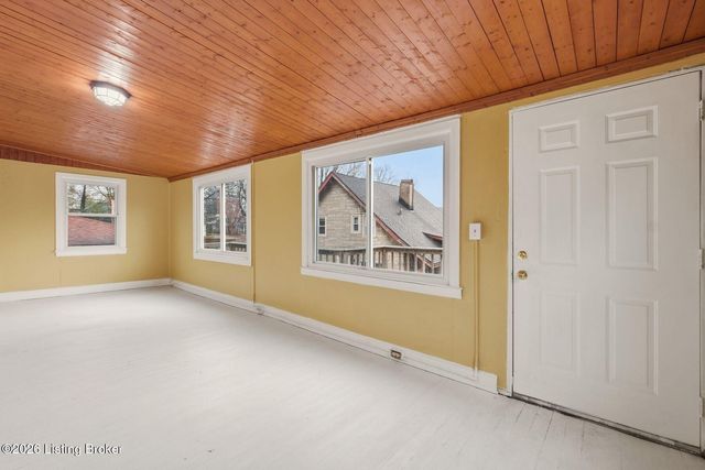 1722 Eastern Pkwy, Louisville, KY 40204