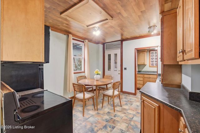 1722 Eastern Pkwy, Louisville, KY 40204