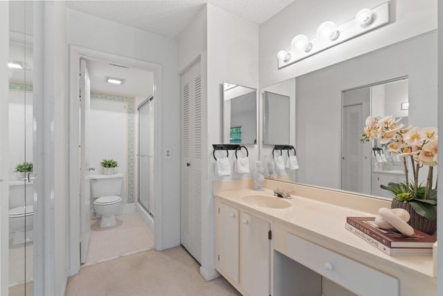 1251 SW 125th Avenue 105-t, Pembroke Pines, FL 33027