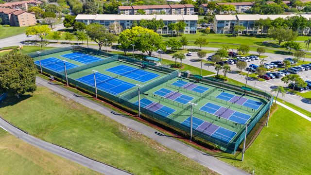 1251 SW 125th Avenue 105-t, Pembroke Pines, FL 33027